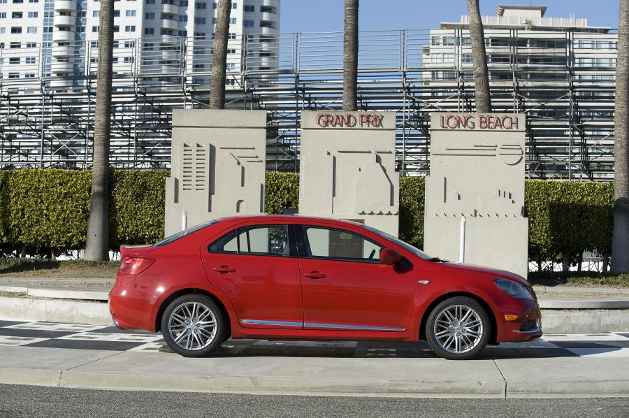  Suzuki Kizashi Sport 2011 года  (фото 54 из 63)